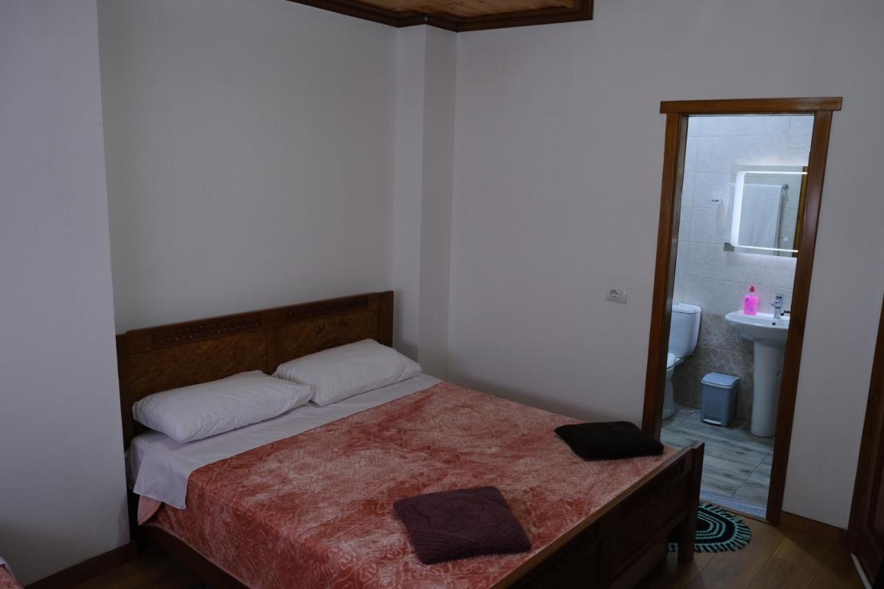 As E Vogel, As E Madhe Hotel Erseke Luaran gambar