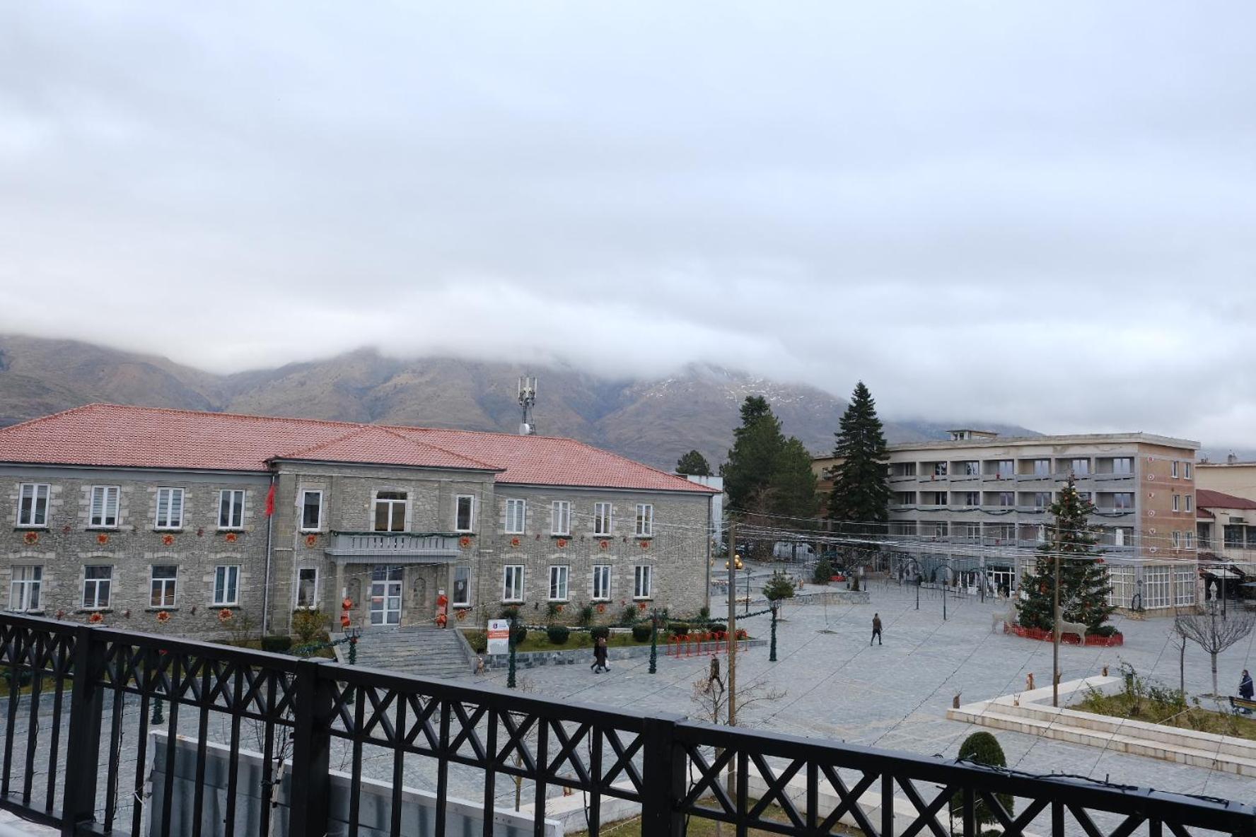 As E Vogel, As E Madhe Hotel Erseke Luaran gambar