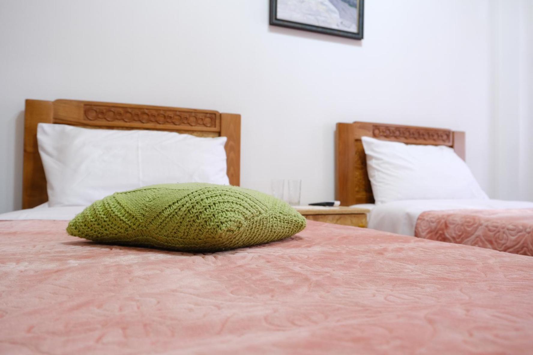 As E Vogel, As E Madhe Hotel Erseke Luaran gambar