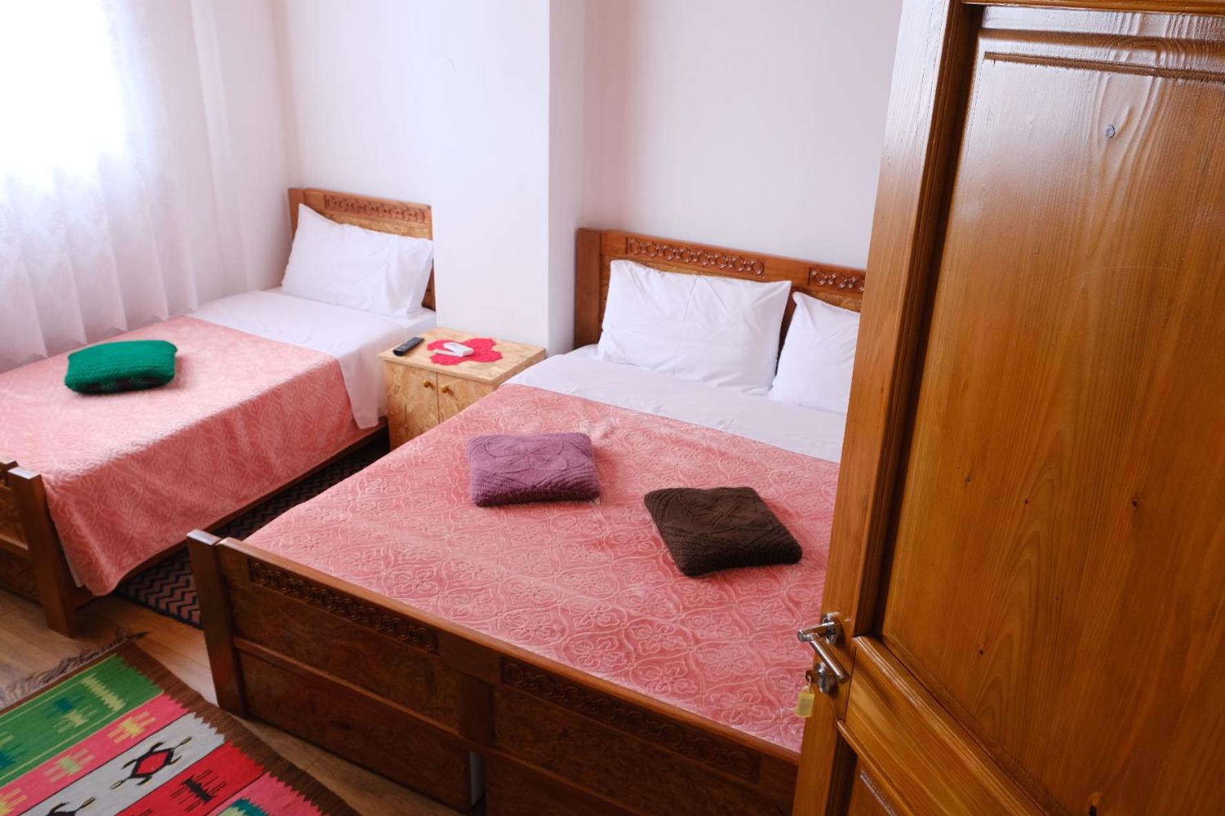 As E Vogel, As E Madhe Hotel Erseke Luaran gambar